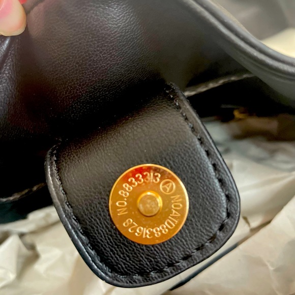 Badgley Mischka black, vegan leather bag with snake print handle - Picture 3 of 8